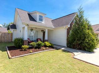 215 Moss Stone Ln, Calera, AL 35040