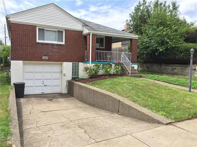 147 Stanton Ct W photo 1