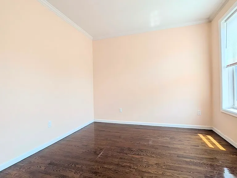 8010 6th Ave #2 — Photo 5