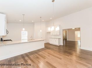 129 Matthews Township Pkwy #6, Matthews, NC 28105