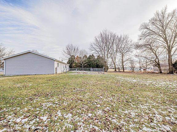 4th image of 558 Norris Ct