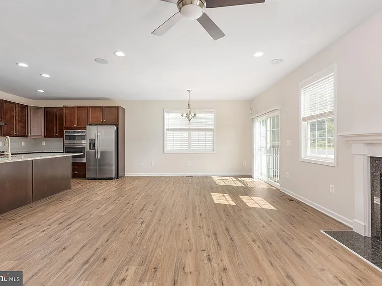 9627 Hillcrest Dr — Photo 21