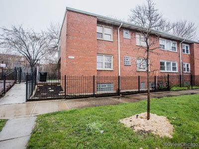 3711 S Michigan Ave, Chicago, IL, 60653