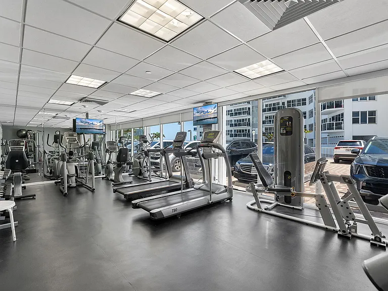 3750 Galt Ocean Dr #1002 — Photo 35