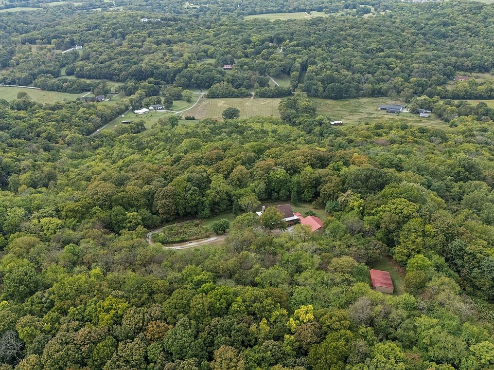37th image of 1746 Molly Hollow Rd