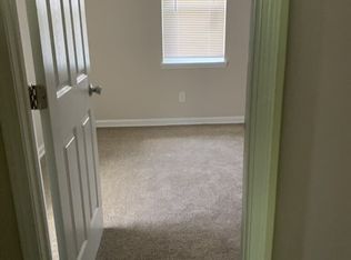 9333 La Grange Rd APT 4, Louisville, KY 40242
