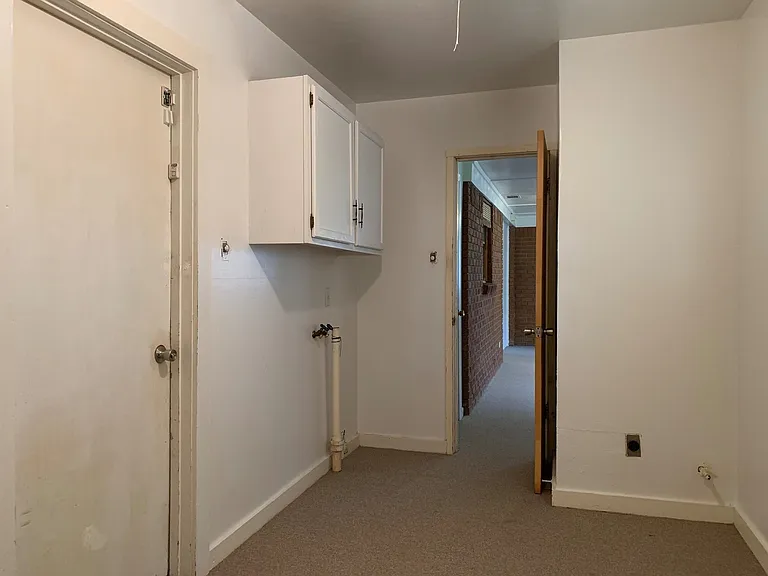 4511 Greenway Dr — Photo 9