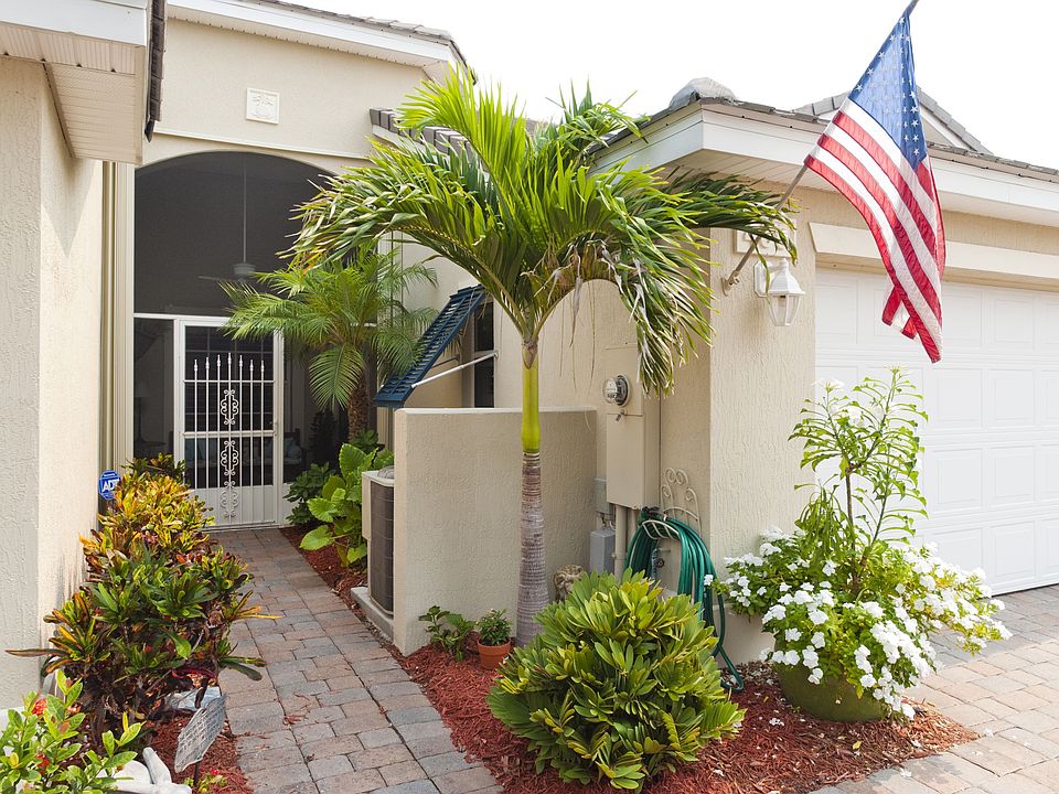 1st image of 450 Moray Pl #450