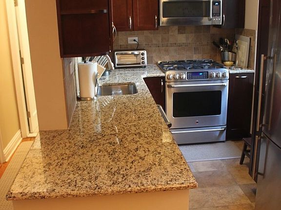 5th image of 225 E 47th St APT 6D