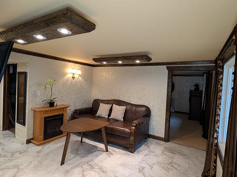 1133 S Ardmore Ave — Photo 5