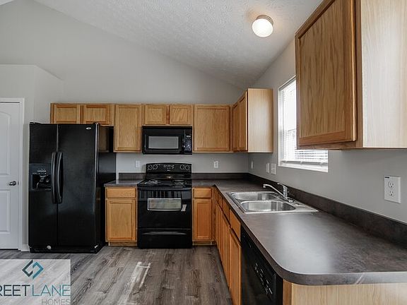 5th image of 812 Brevard Cir