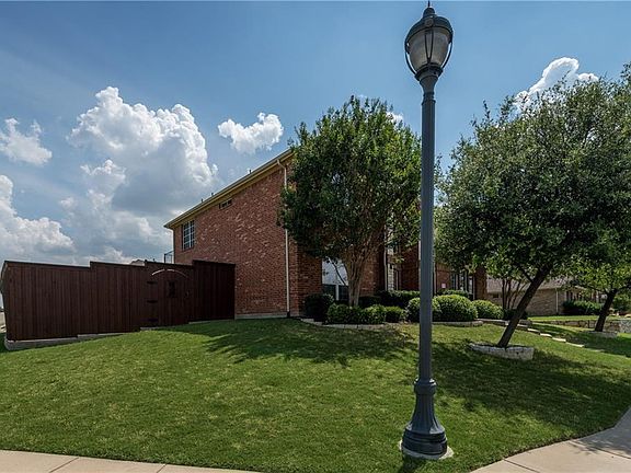 3rd image of 1219 Shadybrook Ln