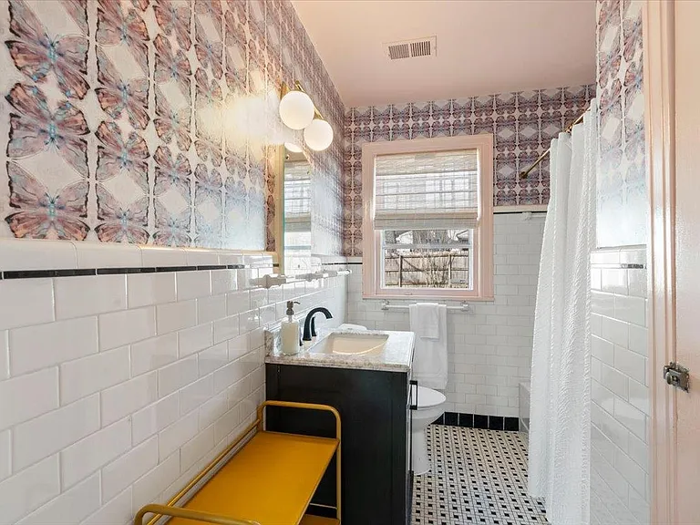 1790 Lyndale Ave — Photo 11