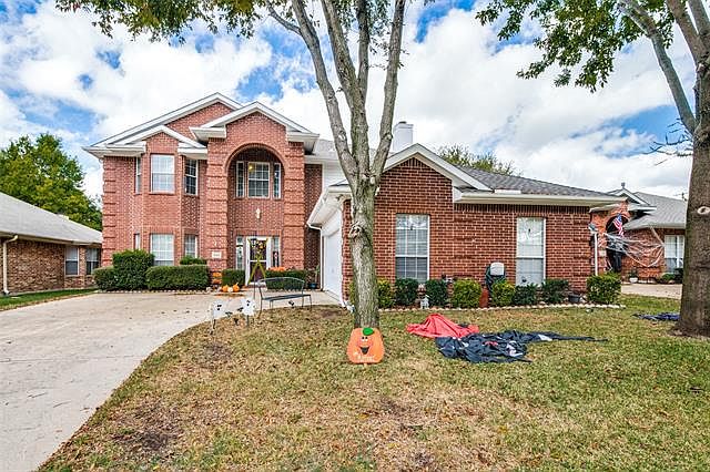 1st image of 826 Bear Branch Ct