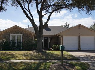 1606 N Park Side Dr, Deer Park, TX 77536