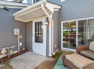 493 Marshland Trl, Chanhassen, MN 55317