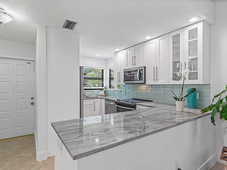 5539 Eton Ct — Photo 7
