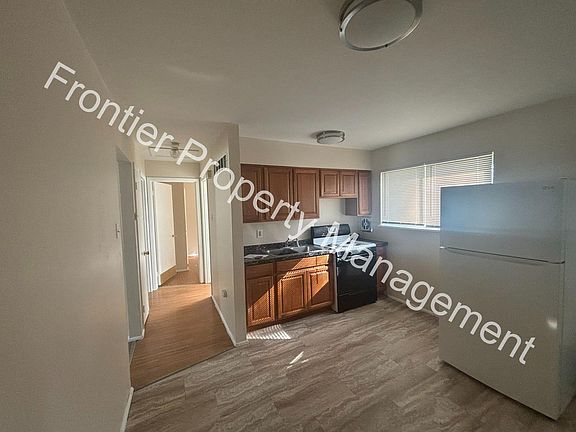 5th image of 238 Gladys Ave