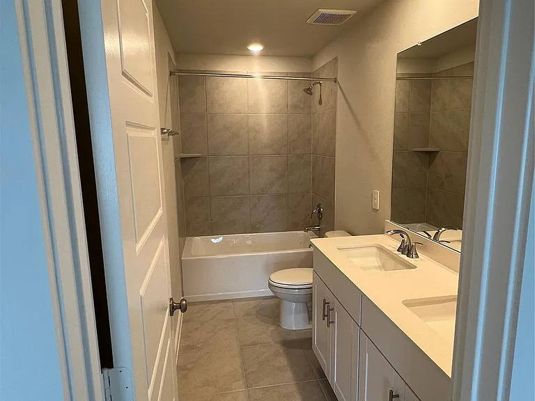 1722 Cayden Oak Ln — Photo 32