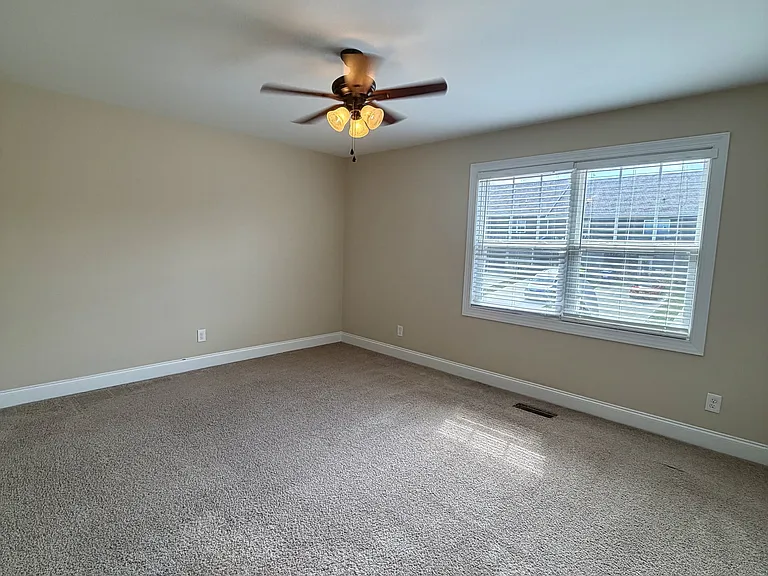124 Capital St — Photo 17