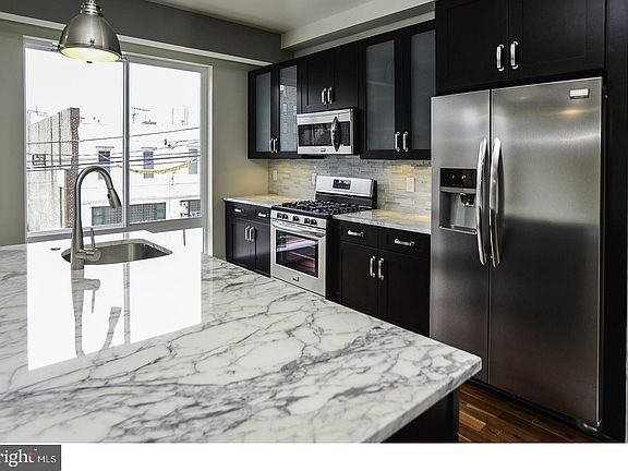 3rd image of 946-48 N 2nd St #3