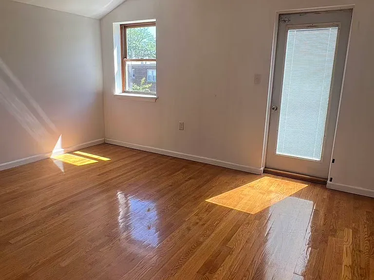 2418 Seymour Ave #2 — Photo 4