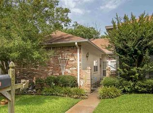 821 Montreal Dr, Longview, TX 75601