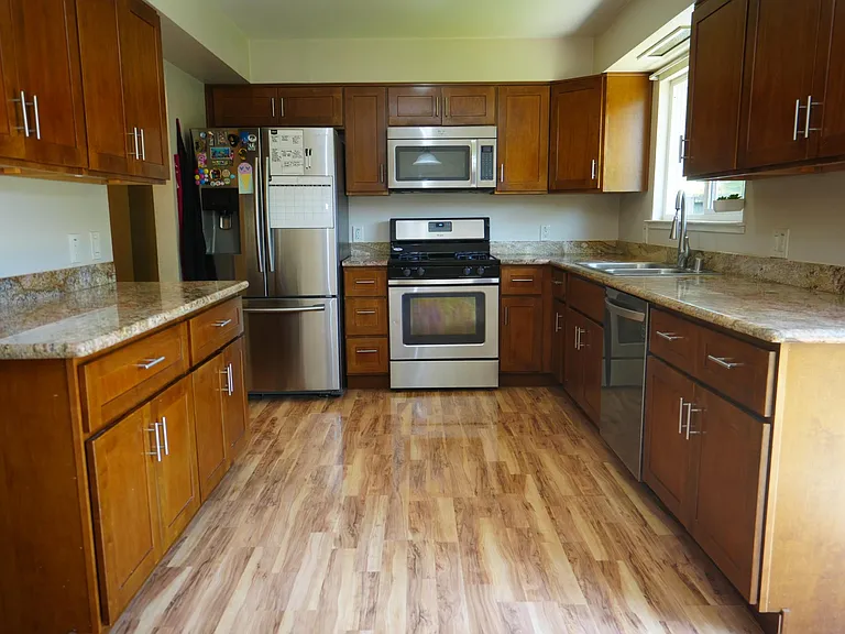 639 Sonoma Ave — Photo 13