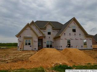 2345 Beauvoir Dr, Hernando, MS 38632