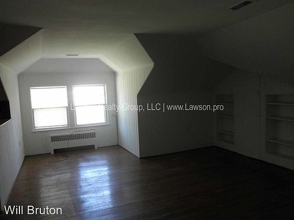 5th image of 1270 Rockland Ave NW