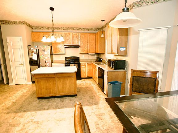 5th image of 622 Canteridge Dr
