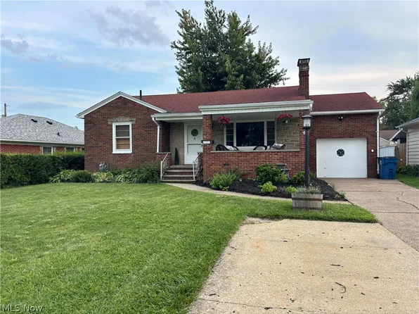 1727 W 11th St, Lorain, OH 44052