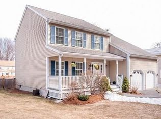 15 Lewis St, Reading, MA 01867