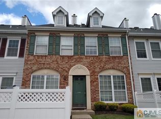 390 Hadleigh Ln, North Brunswick, NJ