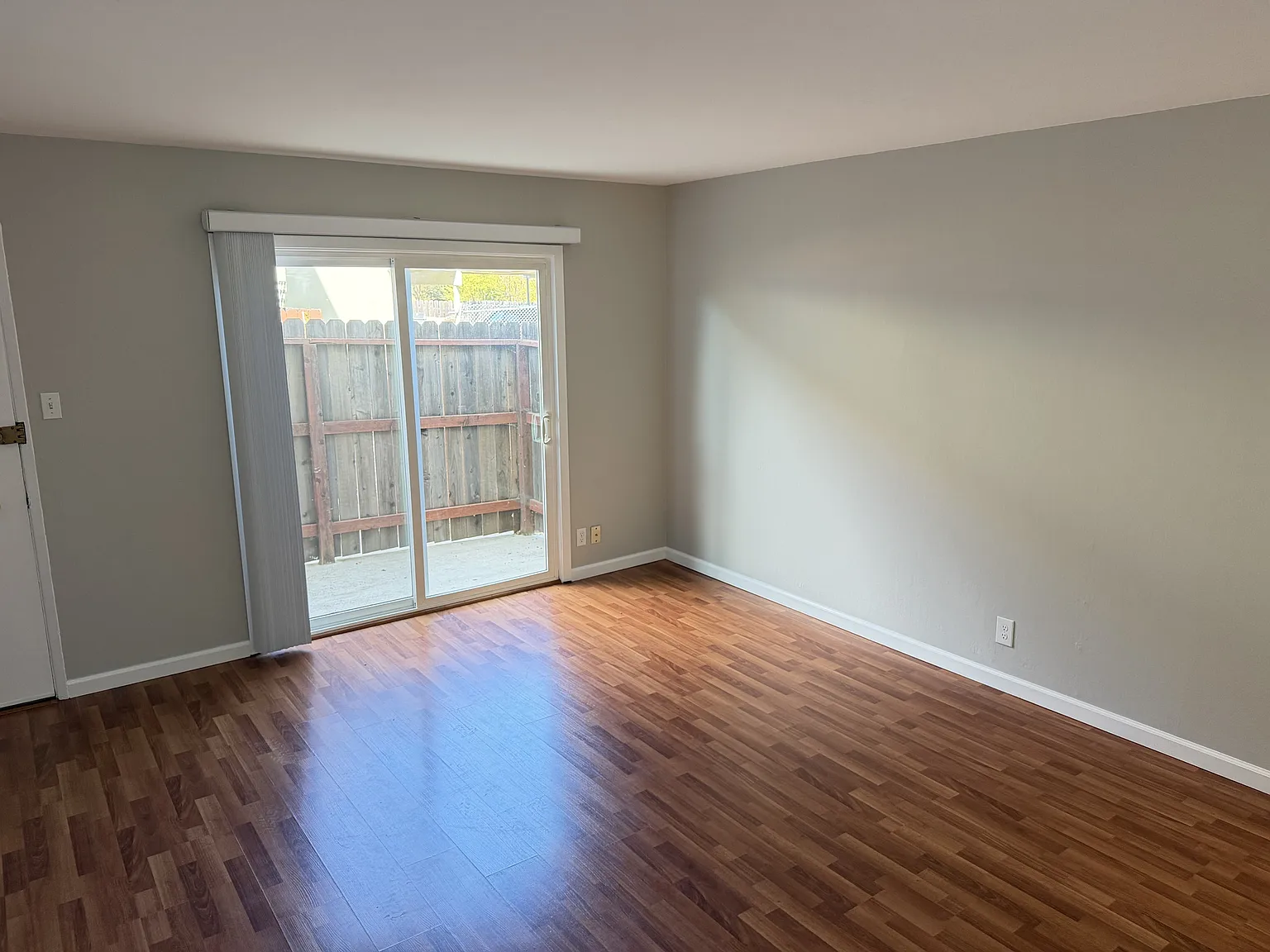 1312-1318 Leafwood - 1316-09 — Photo 2
