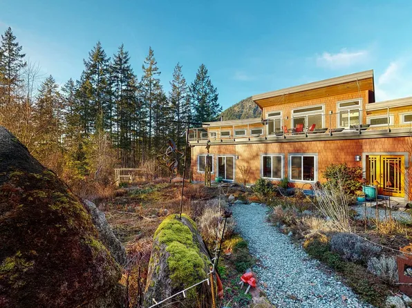 12899 Sunshine Coast Hwy, Sunshine Coast, BC V0N 2H1