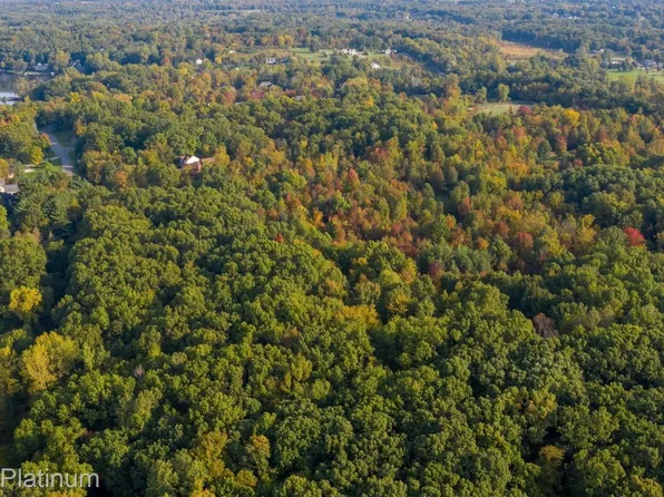 LOT 8 Shannon Glen Dr, Fenton, MI 48430