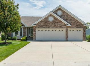1613 Platinum Ct, O'Fallon, MO 63366