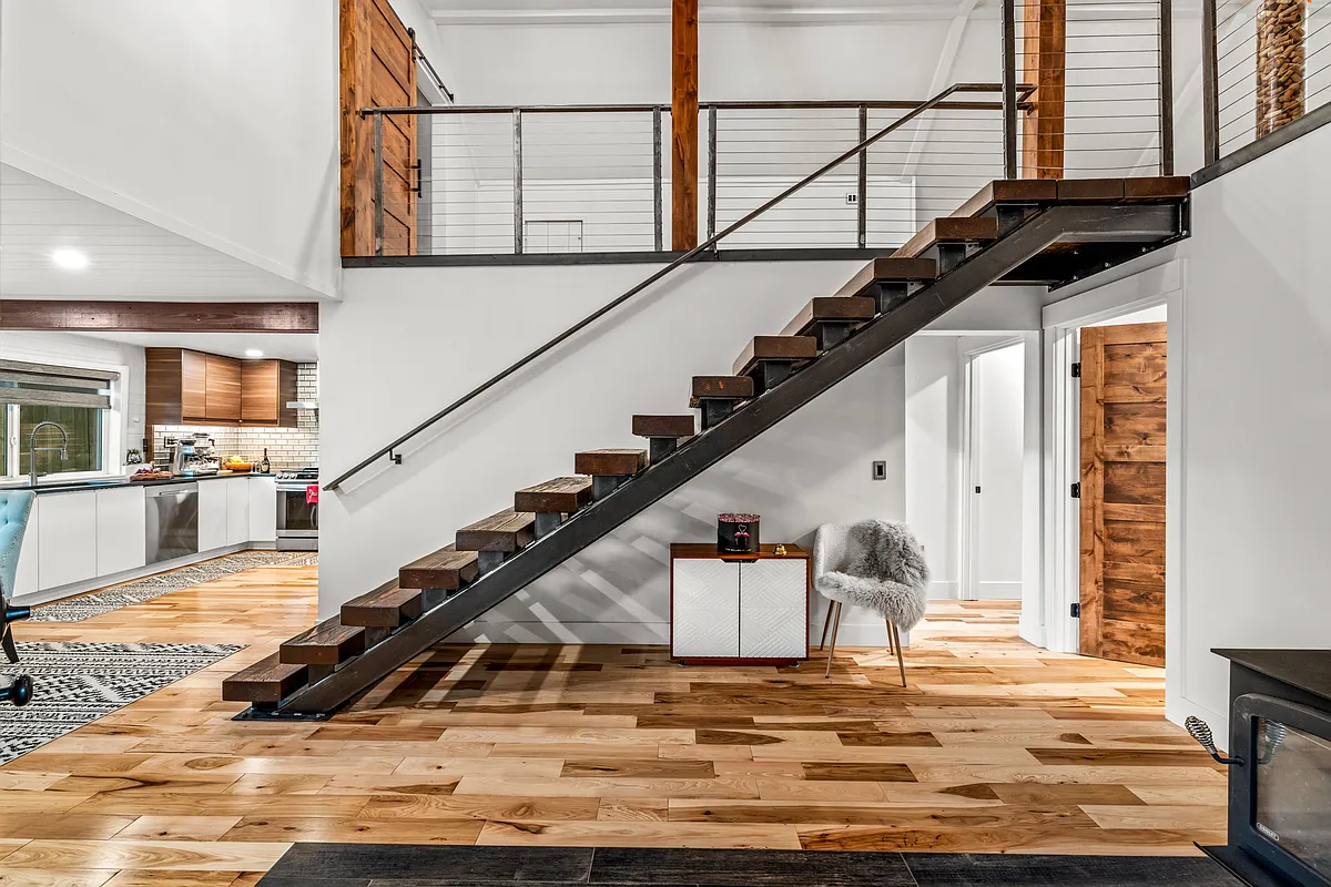 Building Photo - 40555 Steamboat Dr