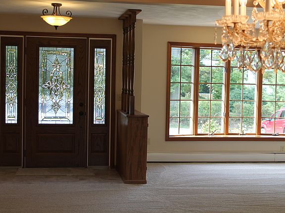 Entrance & Living room