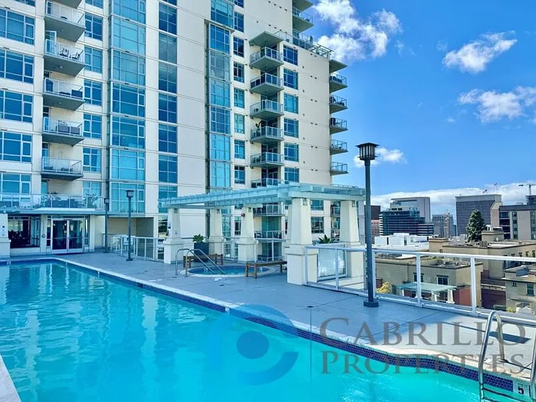 850 Beech St #504 — Photo 3