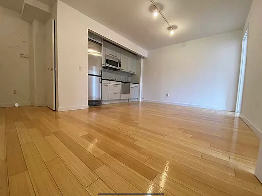 Rented by The Downtown LLC | media 9