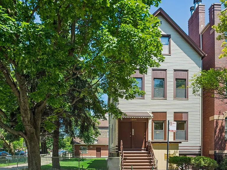 1354 W George St #1 — Photo 2