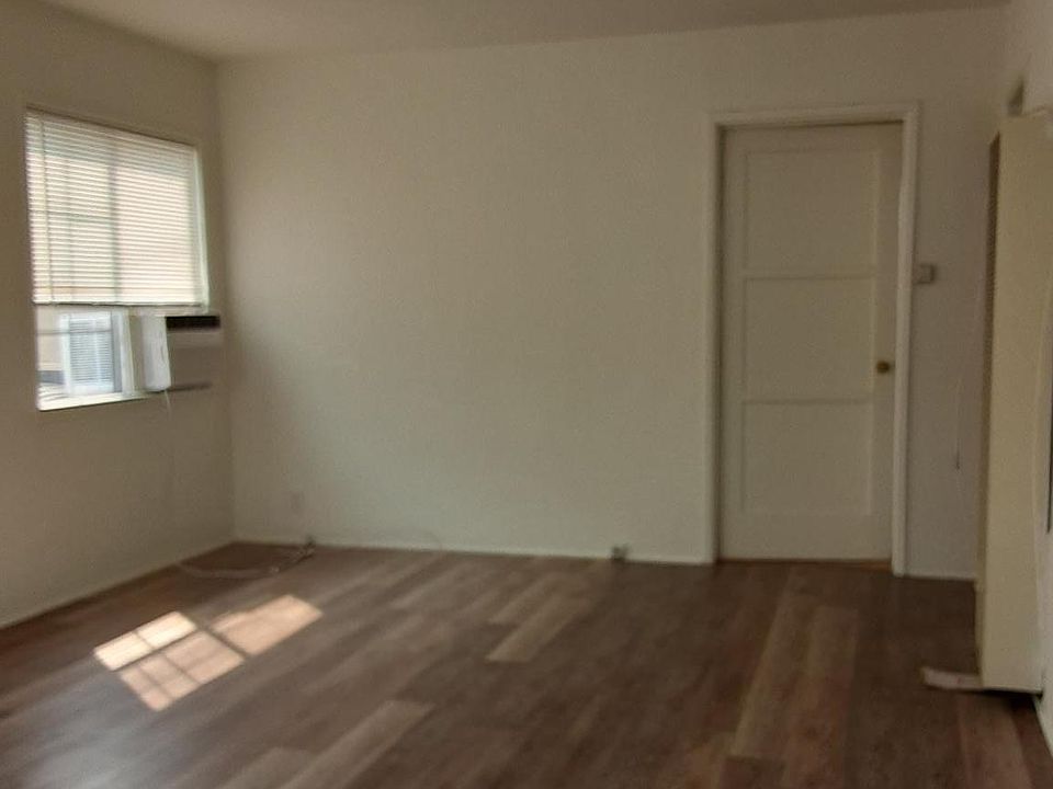 1st image of 370 S Sierra Madre Blvd