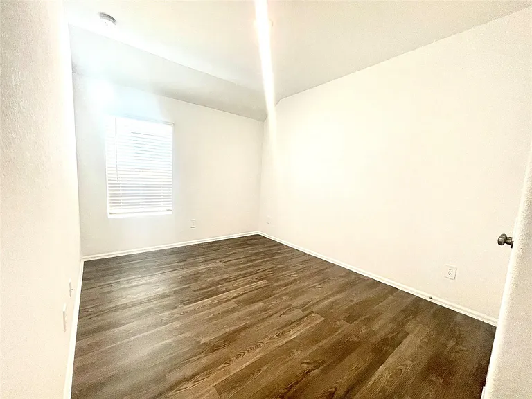 17477 Rosewood Manor Ln — Photo 13