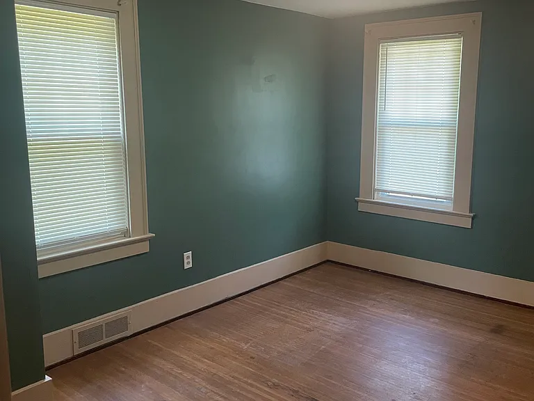 70 Lakeshire Rd — Photo 11