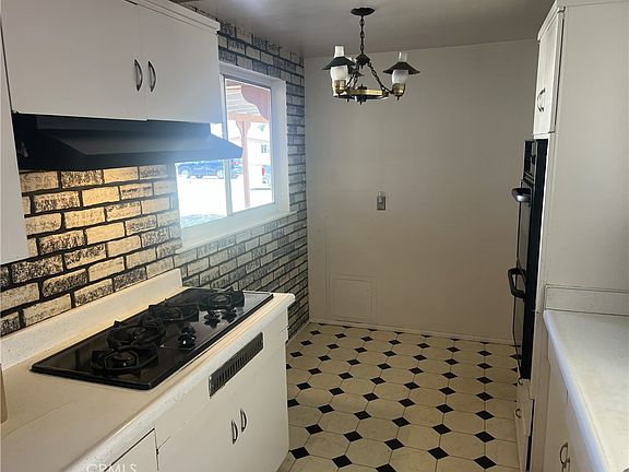 4th image of 8842 Calico Ave