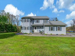 51 Mott Dr, Moscow, PA 18444