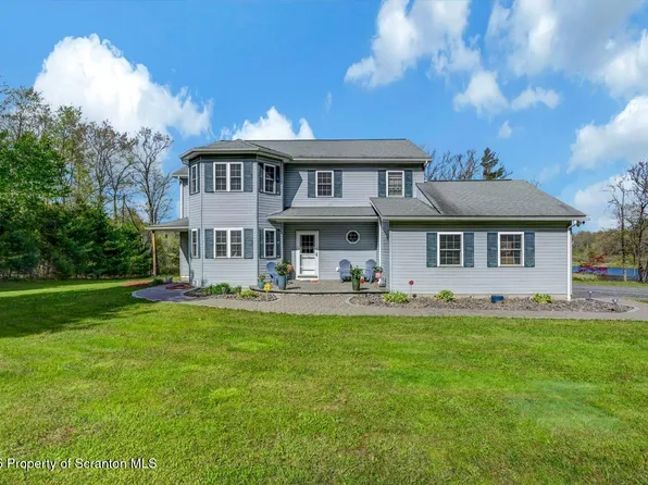 51 Mott Dr, Moscow, PA 18444