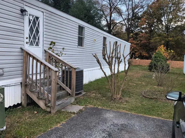 127 Lariat Rd, Middle River, MD 21220
